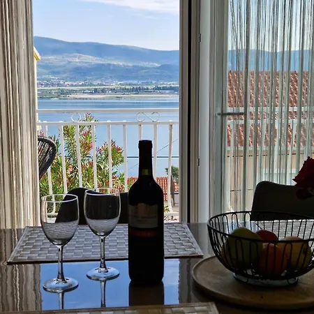 Denis * トロギール