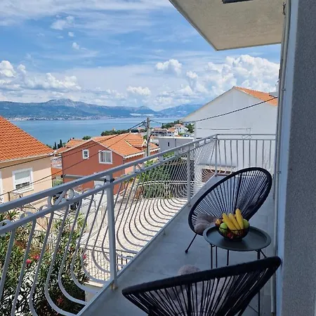 アパート Denis *